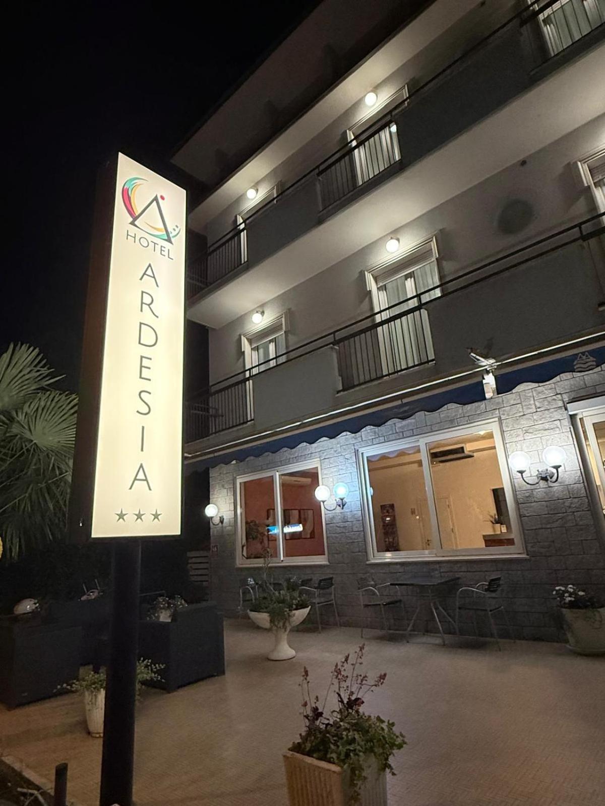 Hotel Ardesia Rimini Dış mekan fotoğraf
